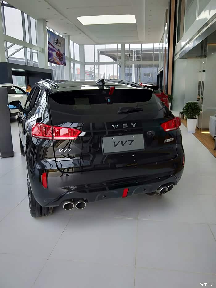 vv7白色黑色怎么选