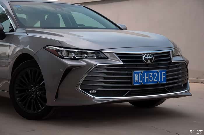 之家众测-亚洲龙#绅士外衣下的运动健将亚洲龙看车,试驾有感