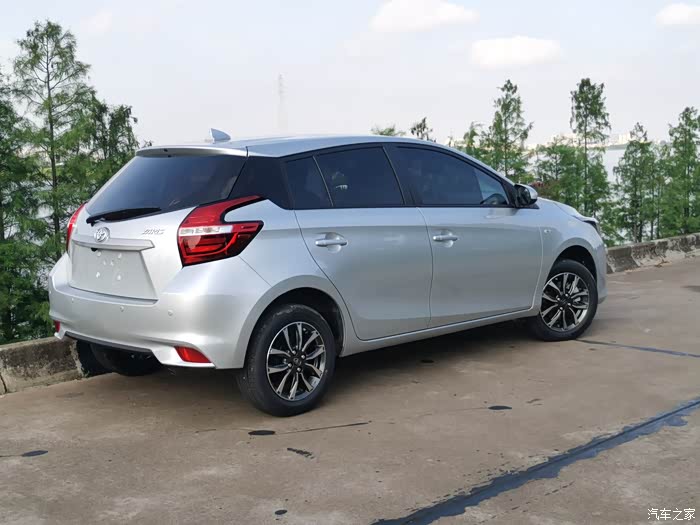 【图】求大胡子两厢银色的照片_yaris l 致炫论坛_汽车之家论坛