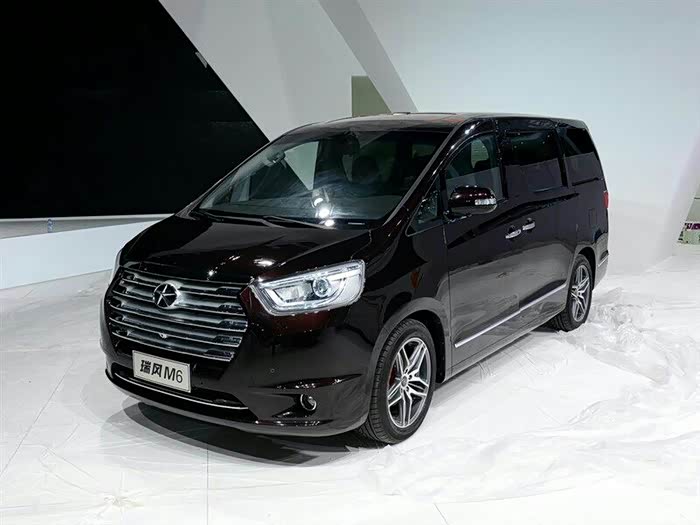 江淮商务车瑞风m6