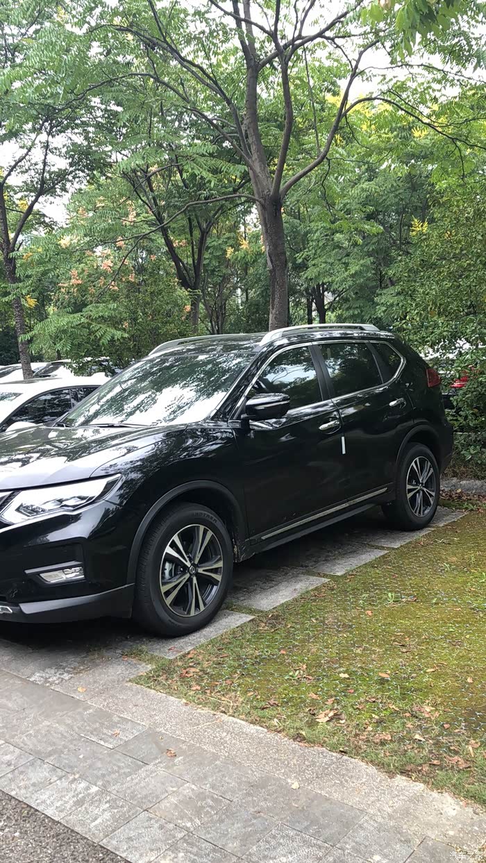 新提黑色奇骏25