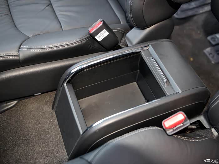 艾力绅前排储物盒能改桌子吗