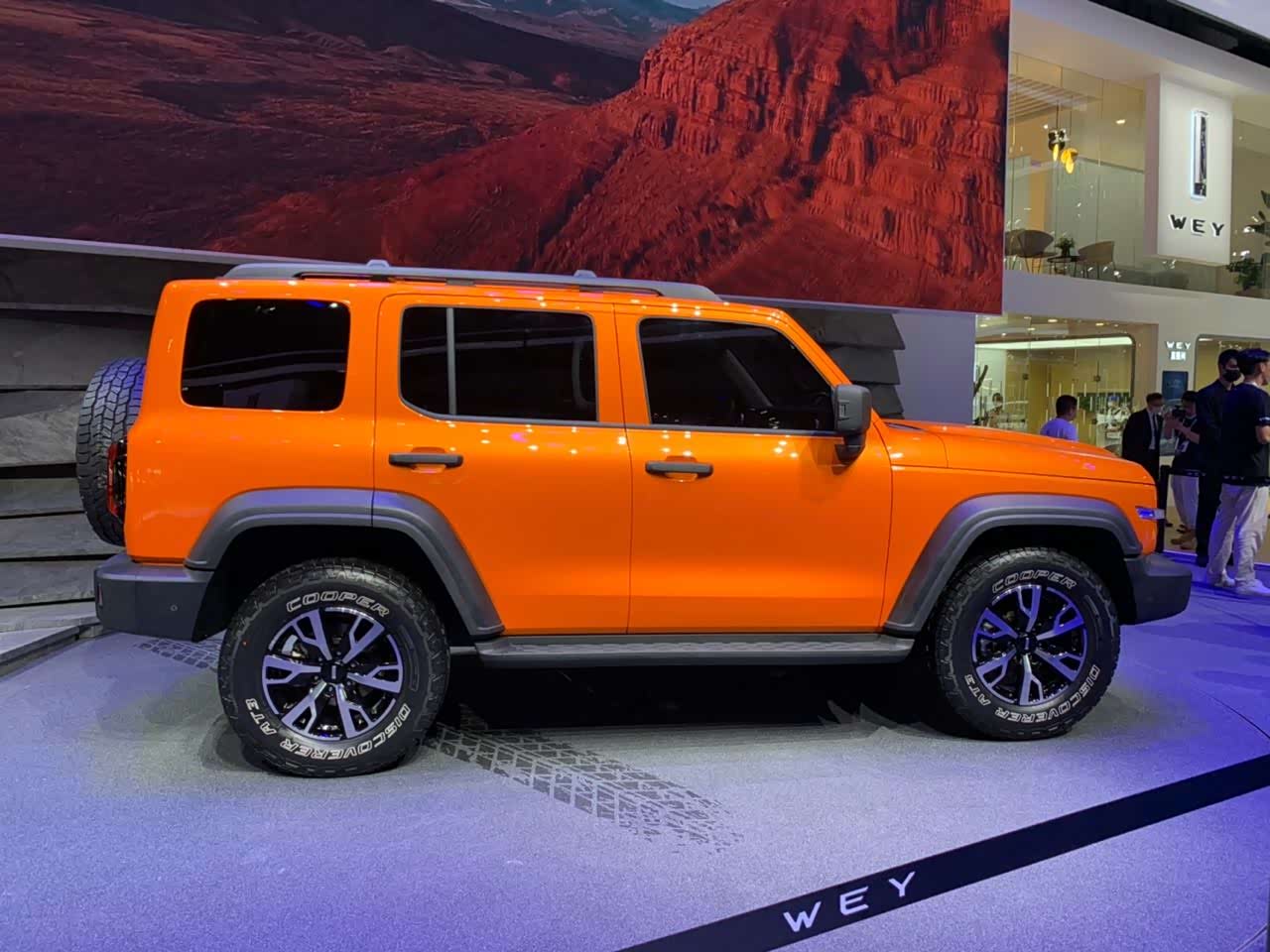 wey品牌全新硬派越野坦克300你怎么看