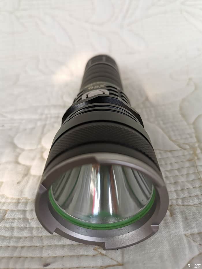 家家众测沃尔森强光手电筒