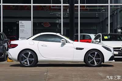 梅赛德斯-奔驰slc到店看车招募#这款硬顶敞篷的怪兽让我欲罢不能