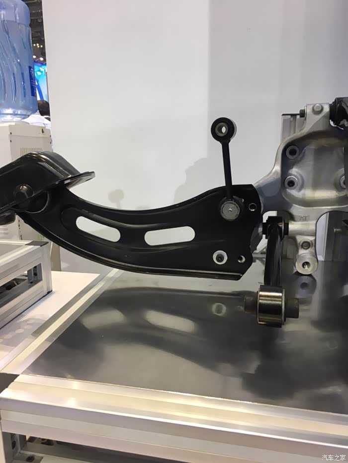 钢板悬挂合金悬挂空气悬挂