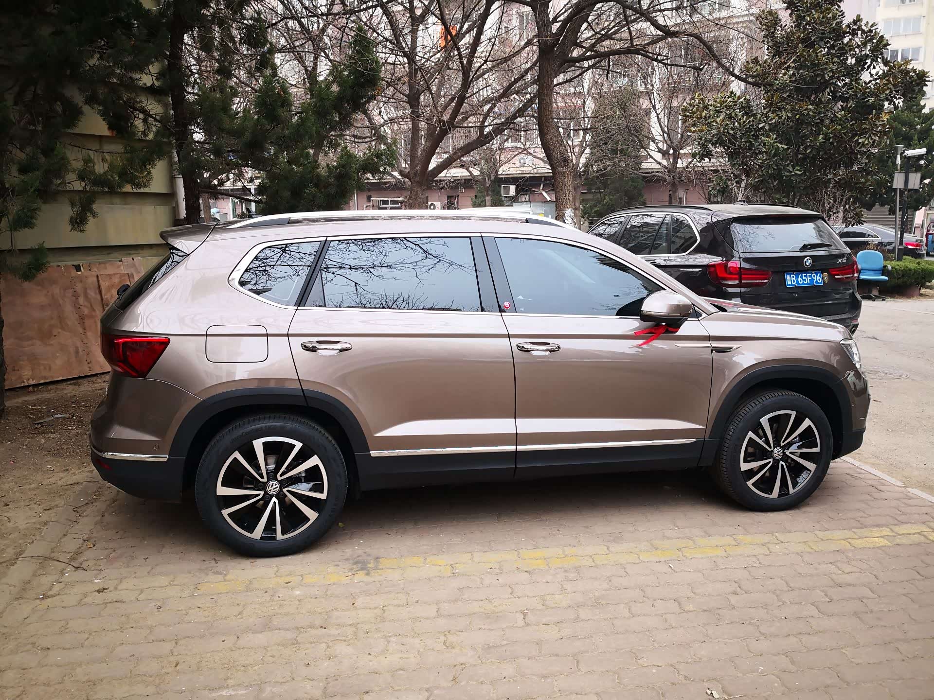 纠结白色和摩登金_途岳论坛_汽车之家论坛