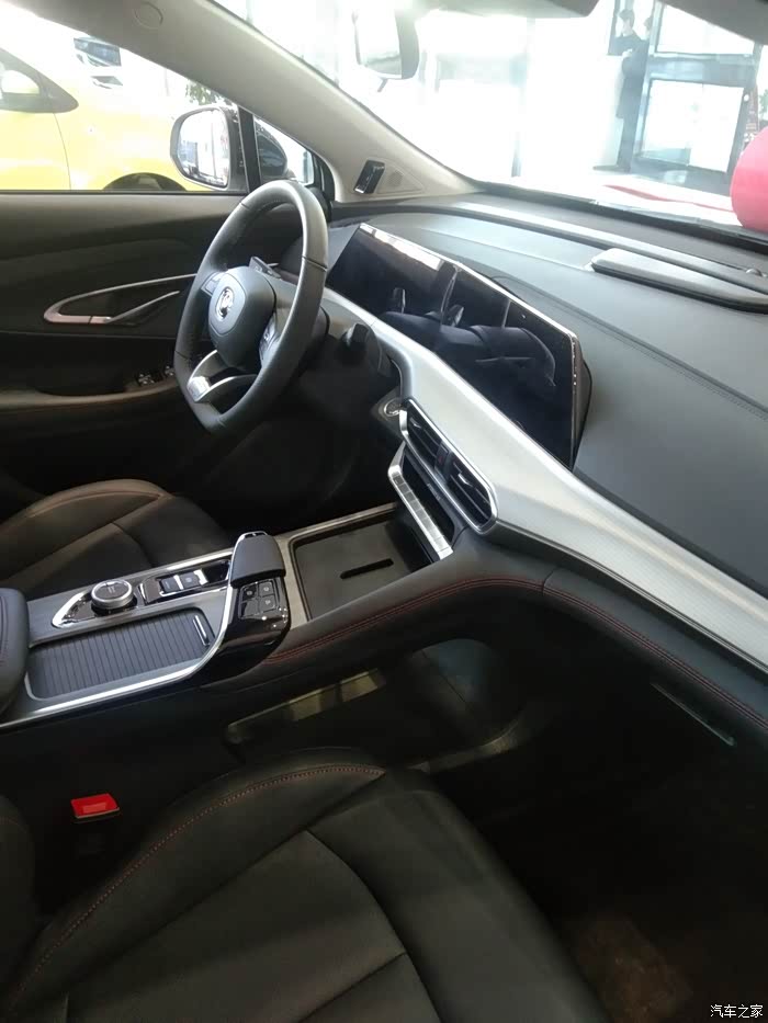 高颜值长安unt很酷