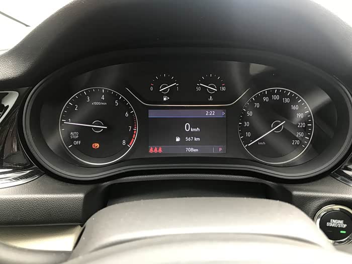 君威1.5t精英版,仪表盘上显示里程数的液晶黑屏了