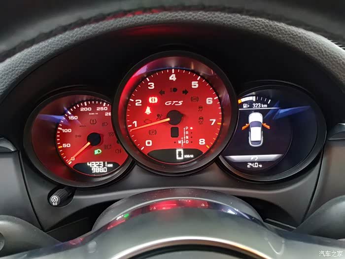 刚提玛卡更换红色仪表作业