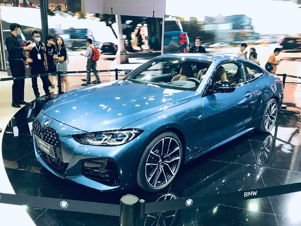 成都车展上的宝马4系,看着看着就喜欢上了!