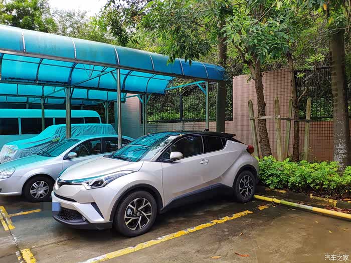 我不管我要做论坛里的第一辆欧泊银黑顶chr