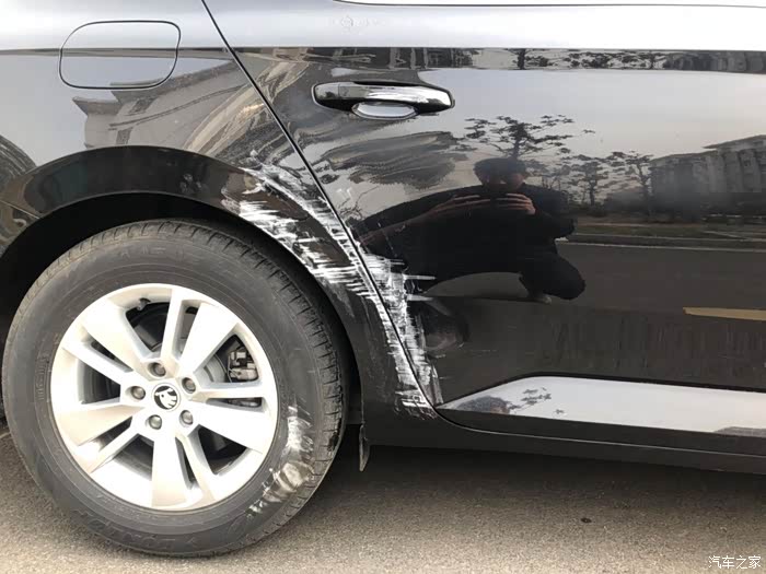 【图】剐蹭了,两个面加门把手_速派/昊锐论坛_汽车之家论坛