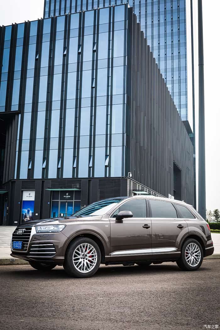 q7也是保姆车稳重坚固运动45sline运动版5000km详细作业