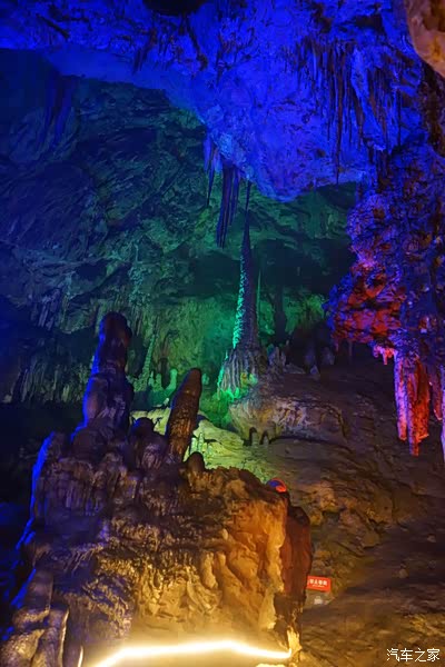 个景点——太极猫洞其实就溶洞里面太凉快有点冷出来后眼镜全白雾洞