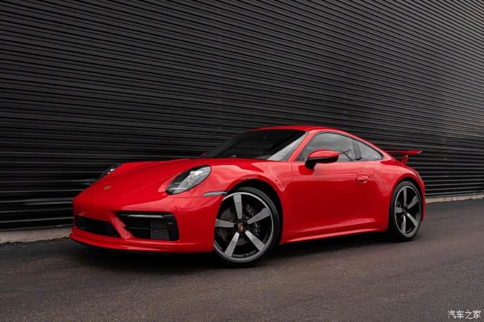 【图】992的这尾翼也太gt3了吧_保时捷911论坛_汽车之家论坛