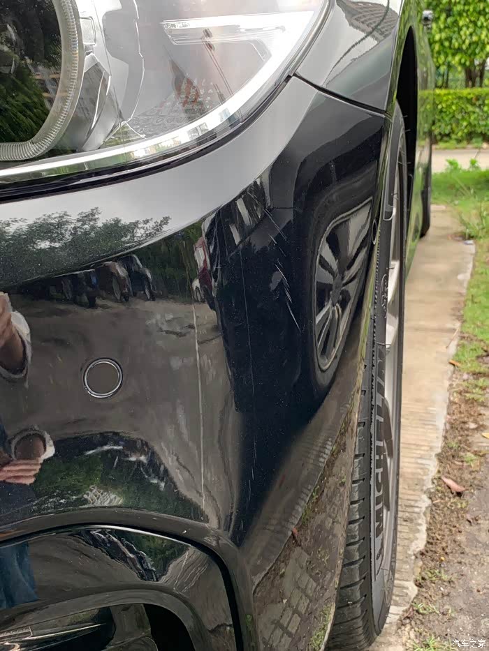 不知道被什么刮擦了这种痕迹可以处理的掉吗