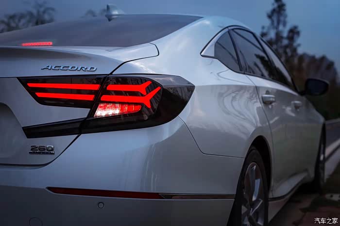 很适合十代雅阁尾灯改装的3套方案