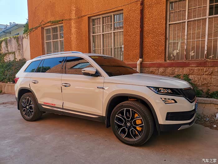 柯迪亚克改装体会b6 brembo19z hardrace 透气壶 rs中网 包围烤白