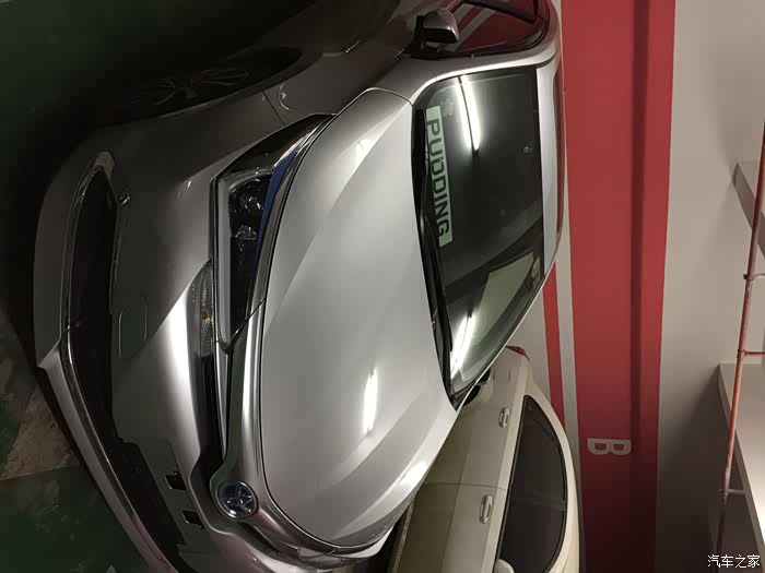 卡罗拉银色白色纠结中.