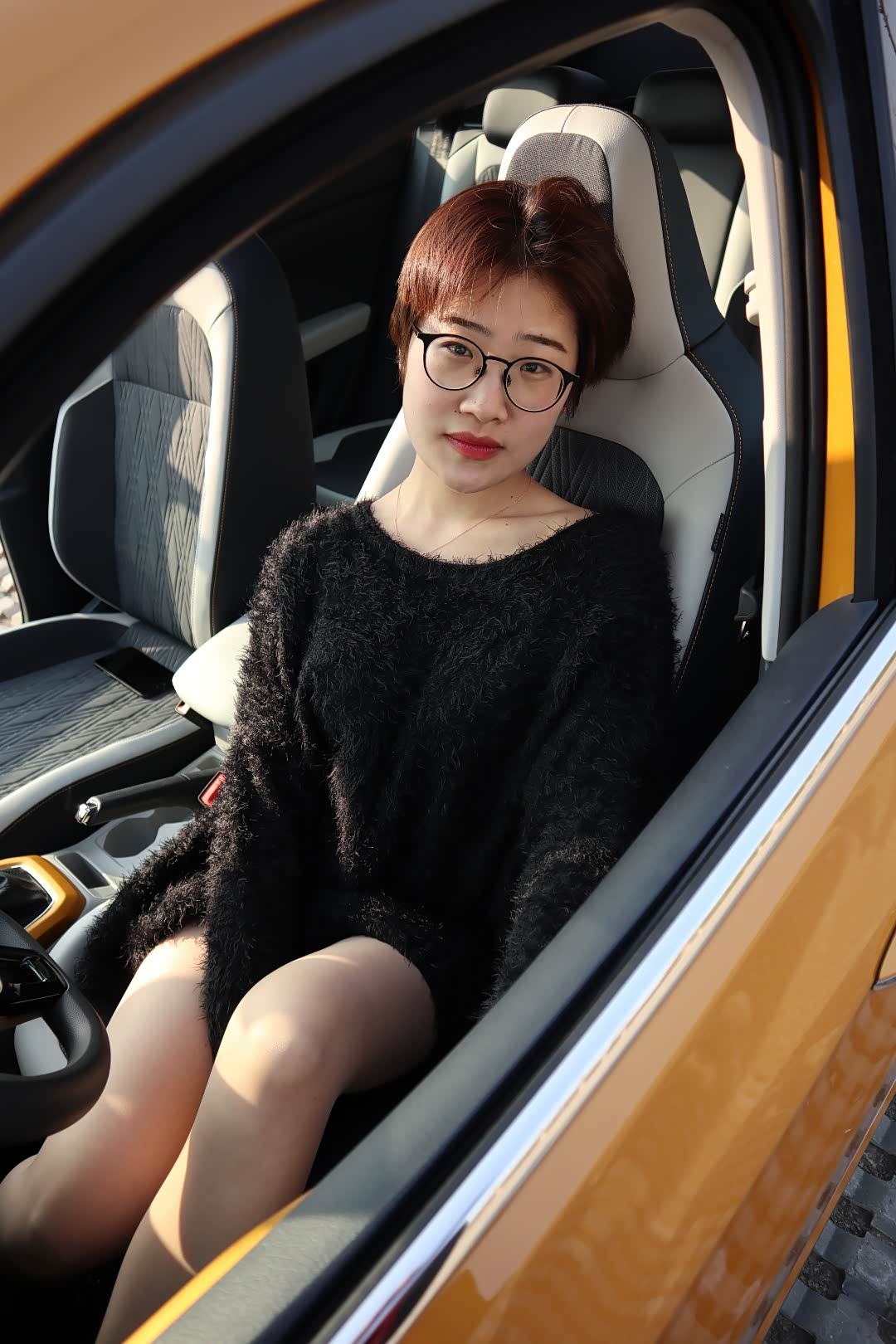 五月tcross媳妇当车模