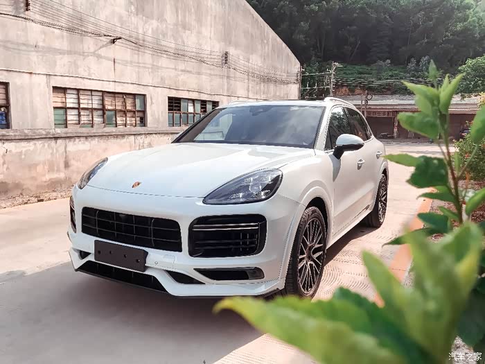 18卡宴泰卡特包围竞速版前唇改包围欢迎围观