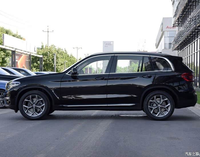 17671 | 回复: 115 宝马x3论坛 x3加长15厘米效果图来了,后车门更协调