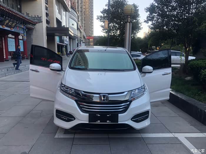 18款奥德赛智享版装修作业