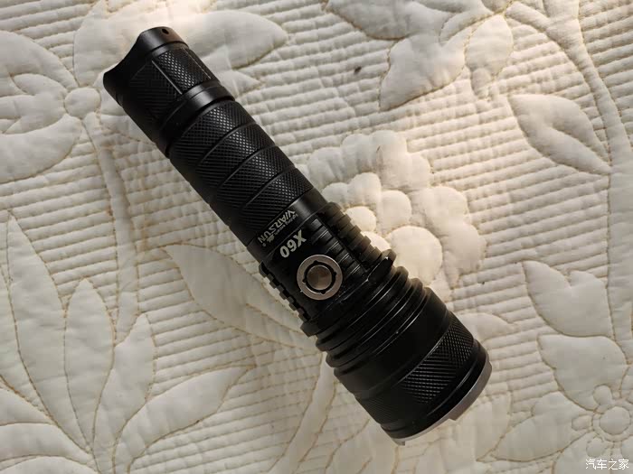 【家家众测】沃尔森强光手电筒
