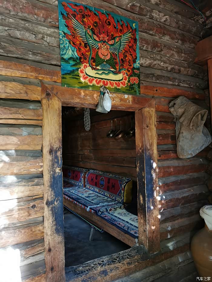 这是摩梭人居所最重要的部分——祖母房.