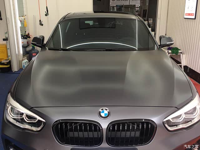 宝马120i两厢矿石灰,有那么难看吗?
