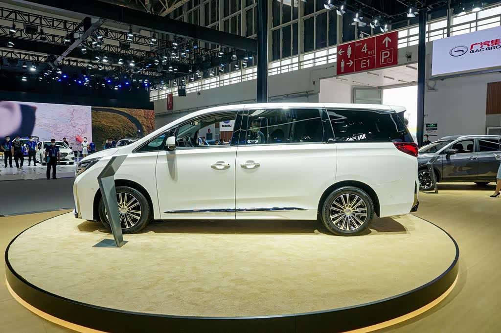 2020北京车展广汽传祺gm821款领袖系列