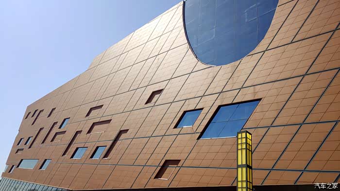 如何评价VV6,我会这样说:动力更强,空间够大,智