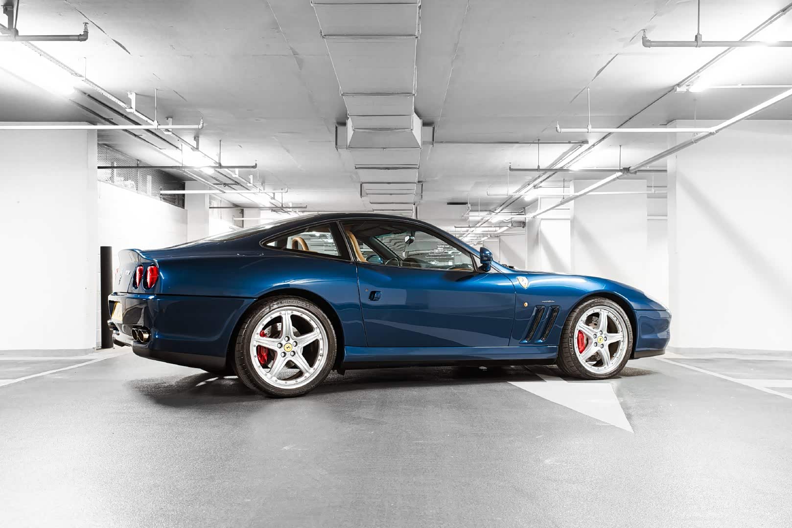 法拉利575m曾经最时尚的代表作