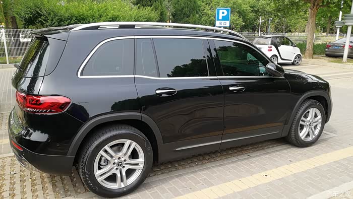 【图】2020年6月奔驰glb200动感宇宙黑提车照_奔驰glb论坛_汽车之家