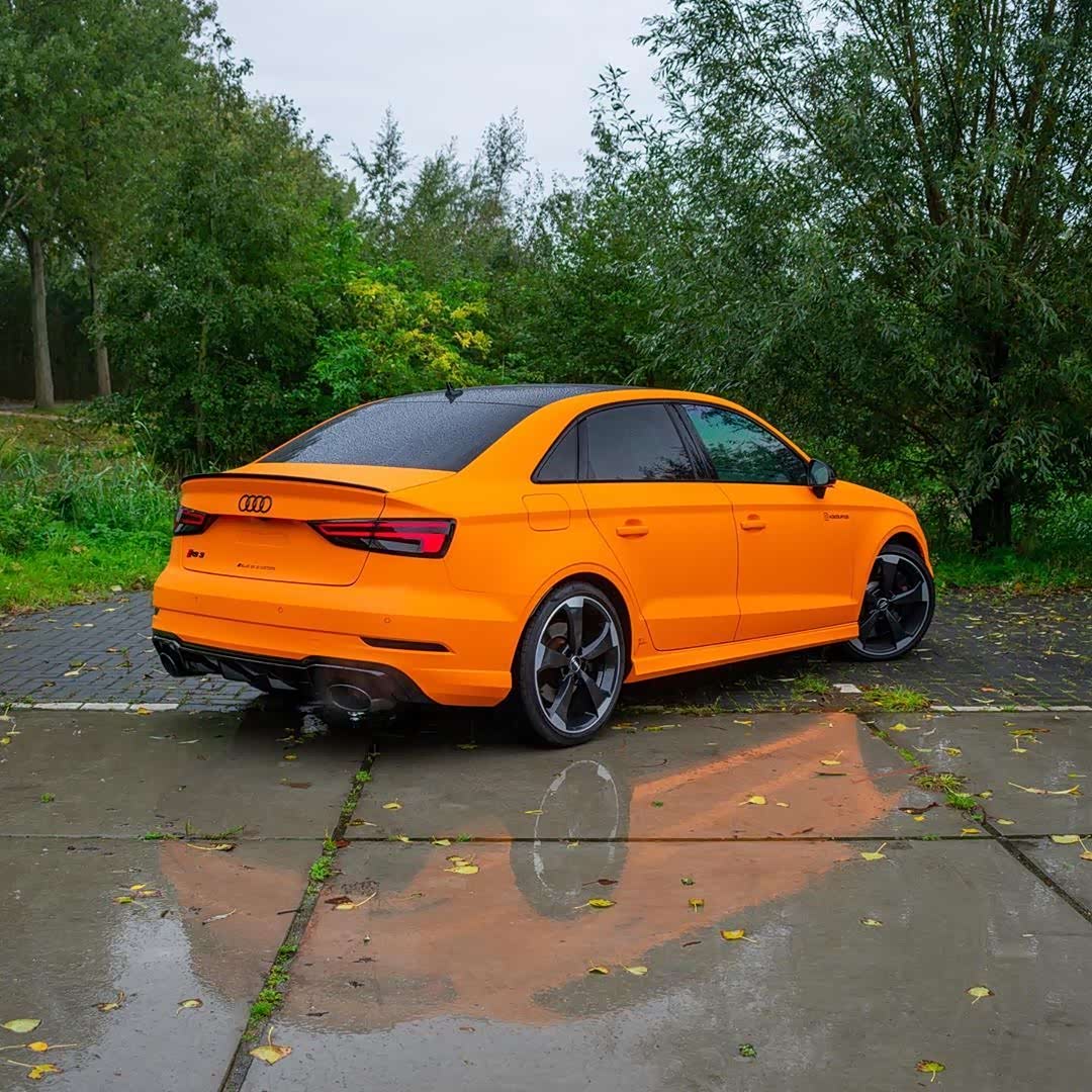 荷兰奥迪rs3橙色贴膜这个颜色好像熟透了的水果