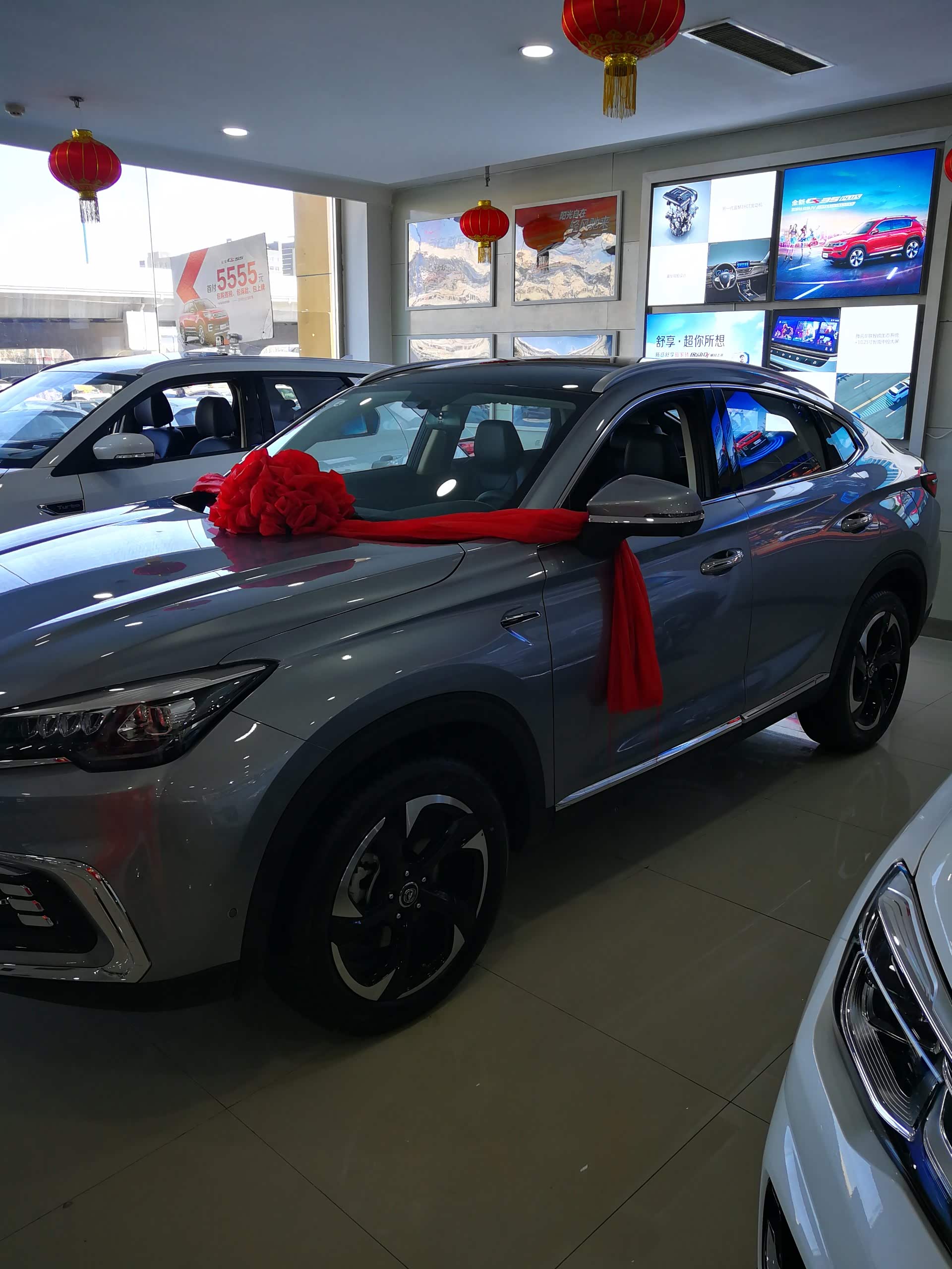 【图】今天路过4s店去看了一下95_长安cs95论坛_汽车之家论坛