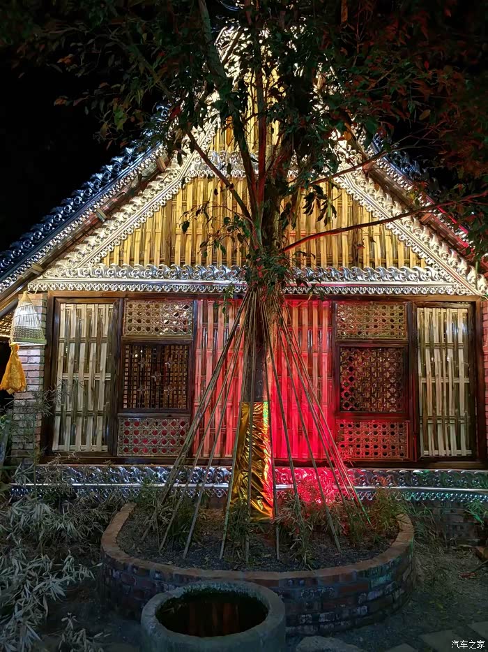 多彩德宏傣王宫