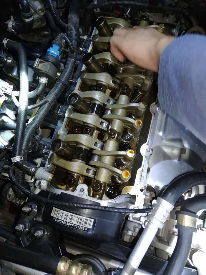 早上着车啪啪响是477发动机的通的病更换液压挺杆解决问题