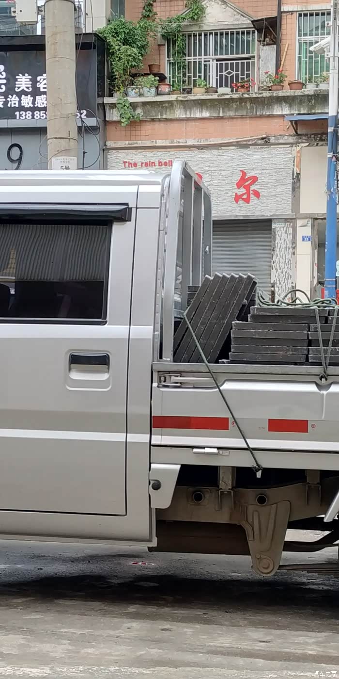 荣光小卡装龙门架