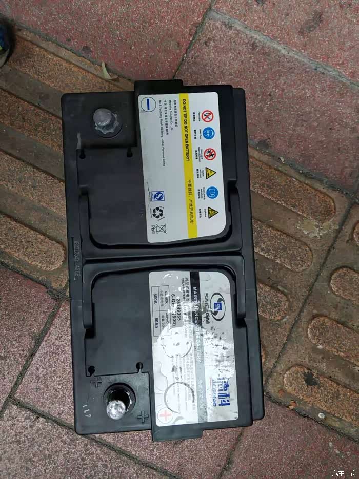 VENIR君越从风帆AGM换上统一GS EFB电池,