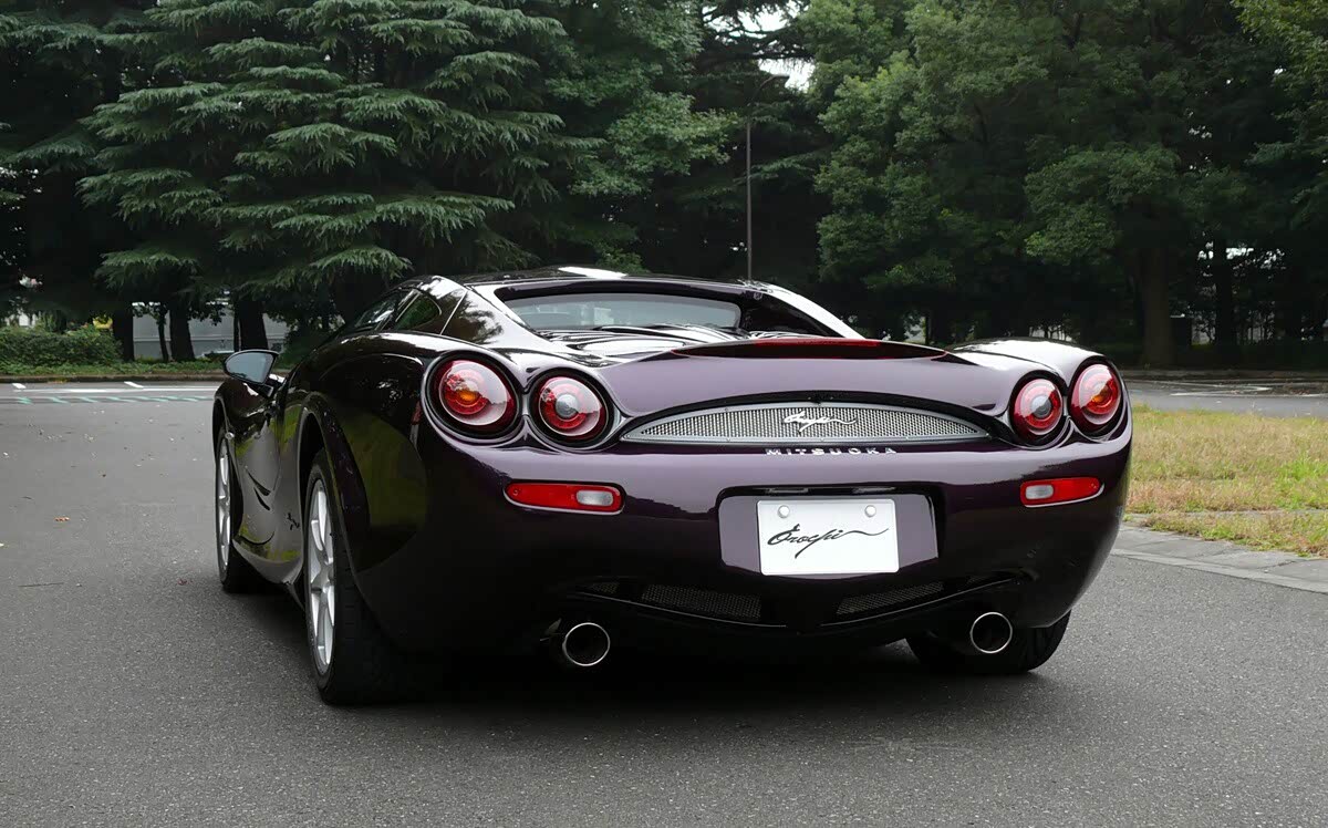 光冈大蛇采用丰田的3mz-fe型3.3升v6发动机