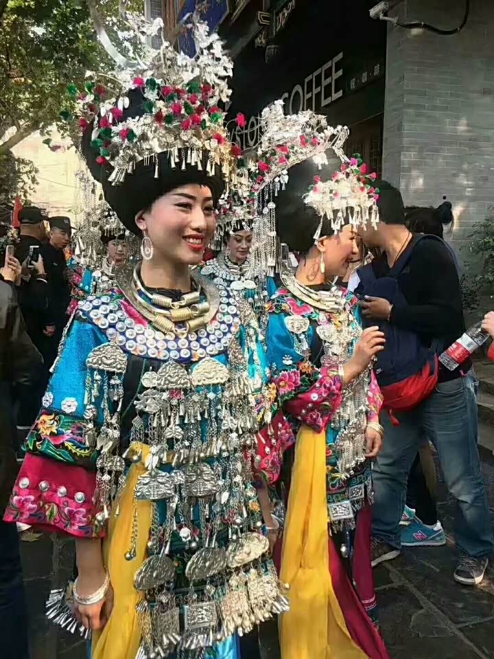 湘西苗族的服饰