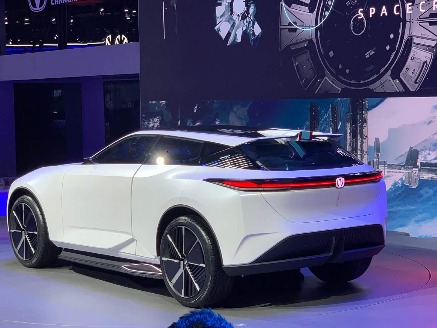 2020北京车展长安visionv概念车首发