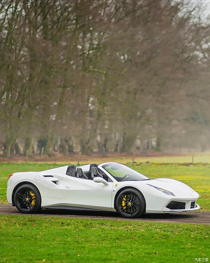 【图】ferrari 488 spider 白色辣马,帅气._法拉利论坛_汽车之家论坛