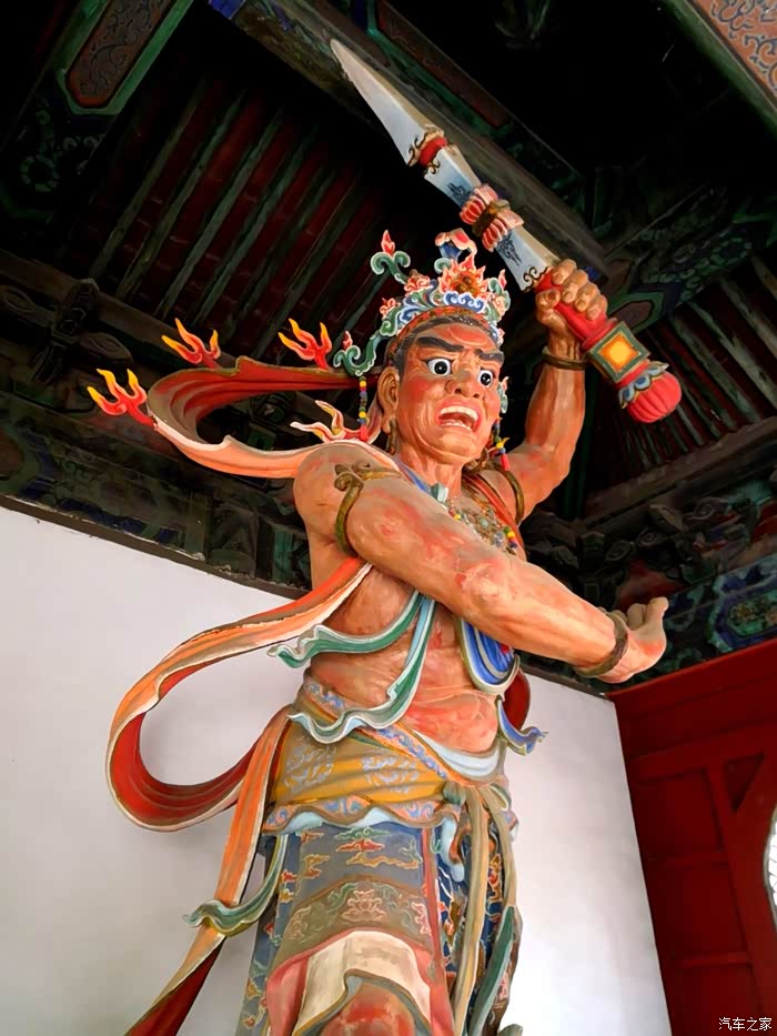 千年古刹十大奇松雨中游戒台寺