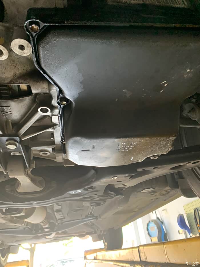 朗逸变速箱油底壳渗油