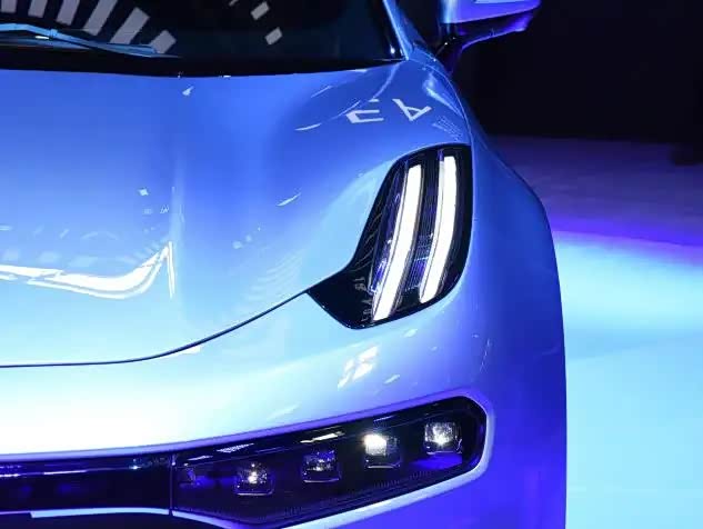 领克zero是基于sea浩瀚架构打造的一台c级轿跑车