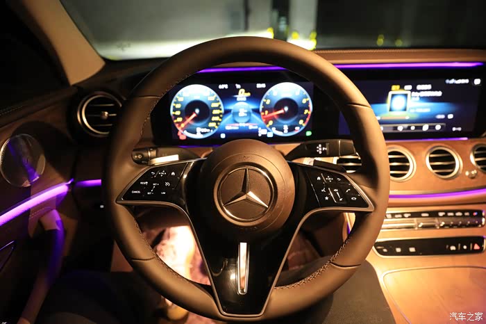 【图】21款e300l豪华提车作业(无模特,无黑丝)_奔驰e级论坛_汽车之家