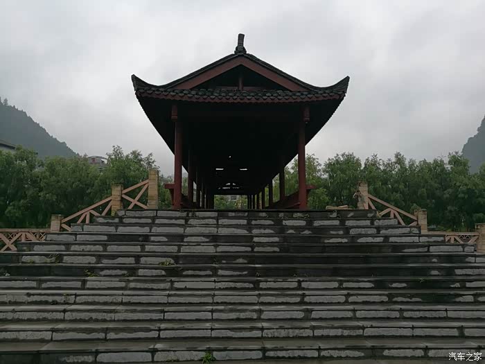 贵州帝豪gl车友会游记清晨游木黄会师广场